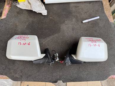 No 13-10-6 Honda Crossroad RT3 Side Mirror Jpn