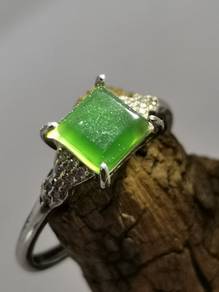 Giok Jadeite Jed Ais Hitam Burma Alami