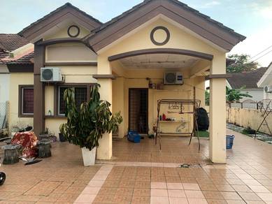 Semi-Detached House For Sale in Sepang,SGR
