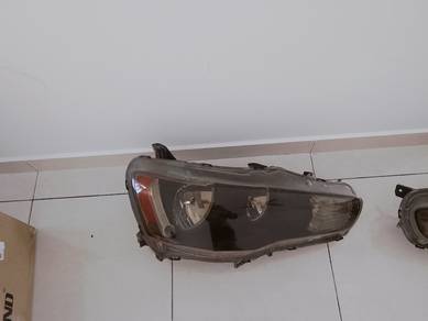 lampu depan ispira Dan eksos ispira standard 