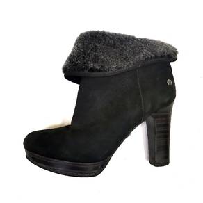 UGG Dandylion Black Boots Suede Leather Foldable