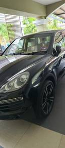 Porsche Cayenne in Shah Alam, SGR