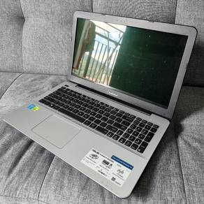 Asus A555L (2015)