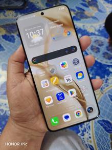 Honor 200 
Ram rom 12+12/512
Snapdragon 7 Gen 3
Co