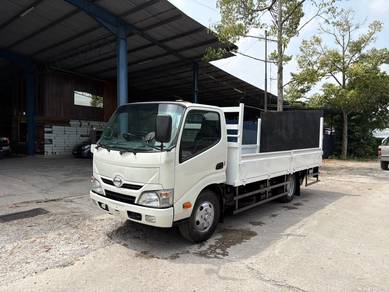 15 Kaki Hino XZC600 Steel Cargo With New Tailgate