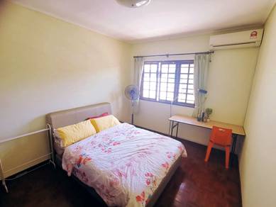 Room in Kuching, SWK