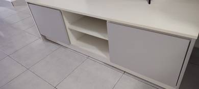 Kabinet TV Putih