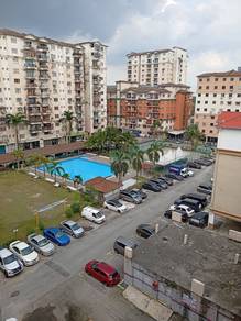 Apartment For Sale in Golden Villa