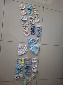 mittens, booties, topi newborn