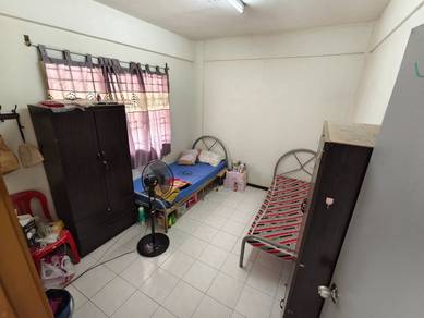 Room in Juru, PNG
