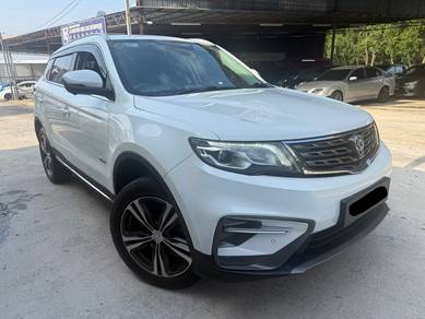 Proton X70 EXECUTIVE 2WD in Desa Petaling, KUL