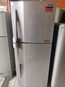 Toshiba Peti Sejuk Refrigerator Fridge Ice Ais