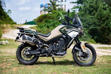 CFMOTO 800MT