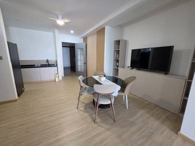 Condominium For Rent in The Peak Condominium