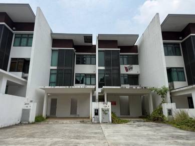 3.5-storey Terraced House For Sale in Cyberjaya,SGR