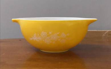 Mangkuk pyrex butterfly gold mixing bowl