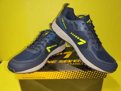 ITEM BARU_Outdoor Shoes LINE 7 size 44 Navy Color