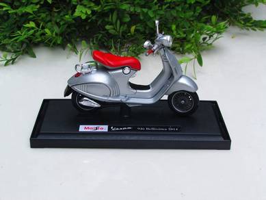 Maisto 1-18 Vespa 946 Bellissima 2014 Scooter