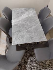 Meja Makan Marble 6 seaters Kusyen 