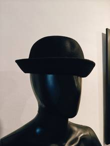 Small black hat 53cm unisex