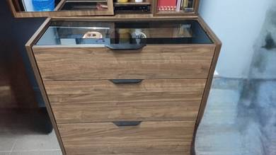 Meja solek kayu