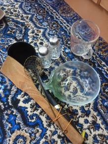 kitchen utensils 