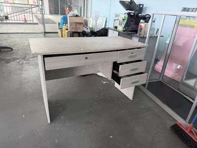 Meja Office / Belajar