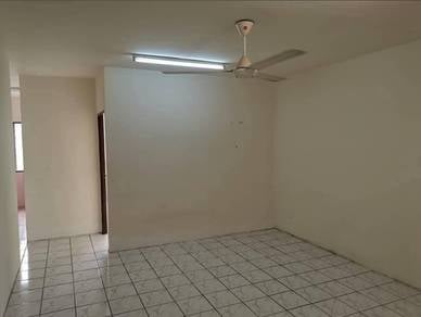 Apartment For Sale in Pangsapuri Baiduri (Bandar Tasik Kesuma)