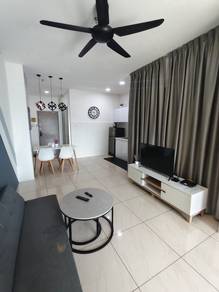 Condominium For Rent in Manhattan Suites @ ITCC