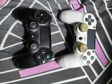 Ps4 slim + 3 cd game + 2 controller 