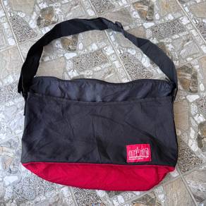 Manhattan Portage Flatbush Messenger Bag.
