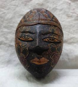 Pule Wood 'Perfect Elegance' Batik Jewelry Box