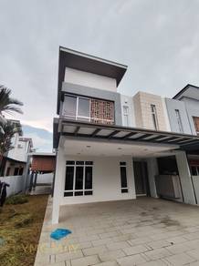 Semi-Detached House For Sale in Setia Alam,SGR