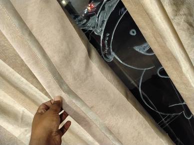 Curtain tebal 