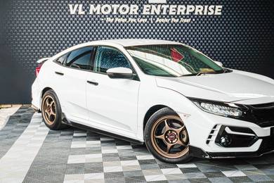Honda Civic TC-PREMIUM in Desa Petaling, KUL