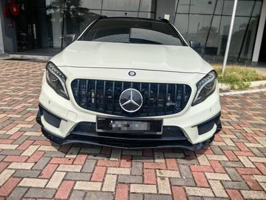 Mercedes Benz CLA45 45 AMG (CBU) in Kajang, SGR