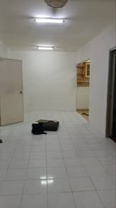 Flat For Rent in Apartment Anggerik (Prima Beruntung)