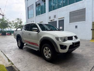 Mitsubishi Triton in Bangi, SGR