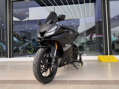 Yamaha R15