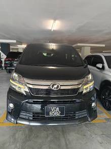 Toyota Vellfire Z GOLDEN EYES in Dengkil, SGR