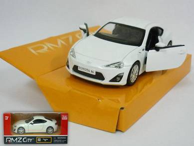 Toyota 86 1/32 diecast car - White
