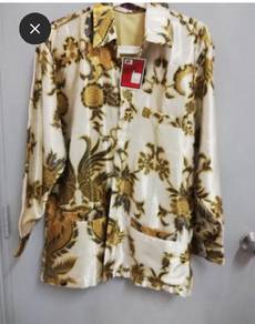 Brand New Polyester Silk Batik Shirt With Lining