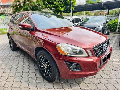 Volvo XC60 T6 SE in Petaling Jaya, SGR