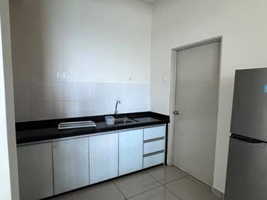 Condominium For Rent in Royale Infinity