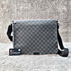 Louis Vuitton Damier Graphite Messenger Bag