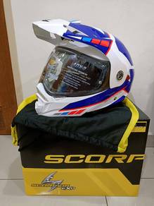 头盔 Helmet