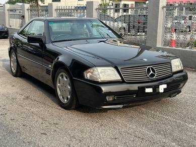 Mercedes Benz 300SL 300SL-24 in Damansara Jaya, SGR