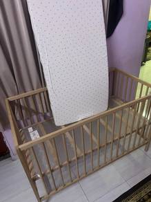 Baby cot ikea (Sniglar) + tilam ikea