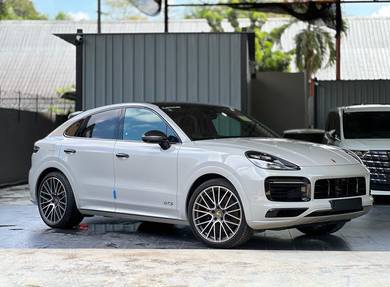 Porsche Cayenne S S COUPE in City Centre, KUL