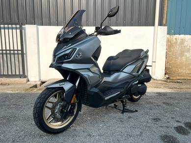 Sym Husky ADV 300